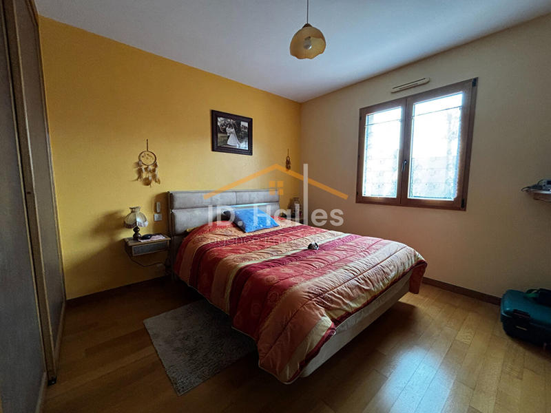 Maison - 245 m² - 10 pièces