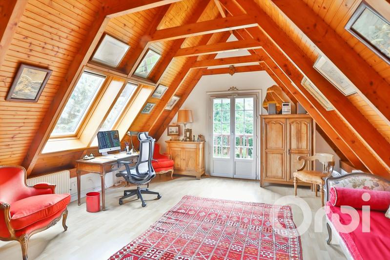 Maison - 223 m² - 7 pièces