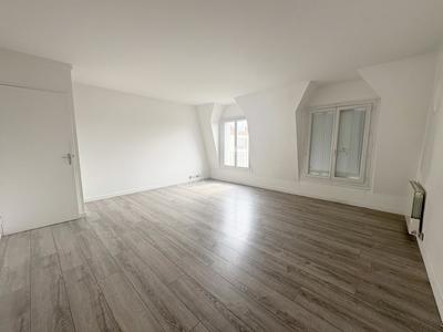 Appartement - 96 m² - 4 pièces