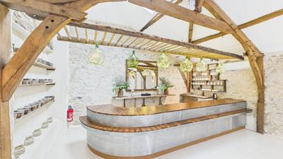 Propriété - 770 m² - 15 pièces