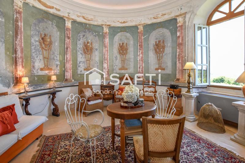 Maison - 296 m² - 7 pièces