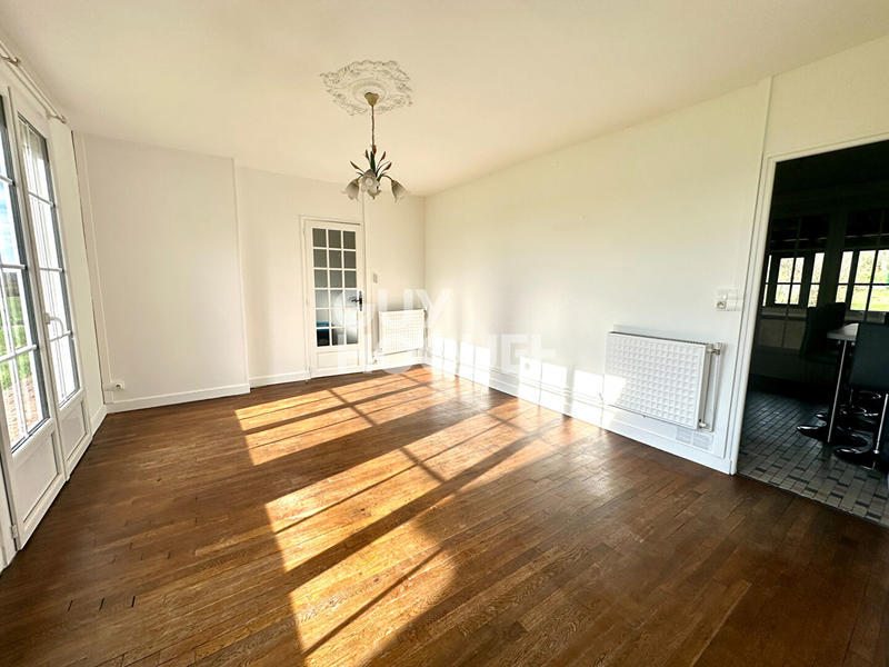 Maison - 95 m² - 6 pièces