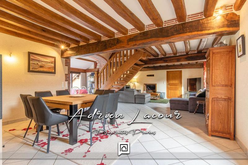 Maison - 206 m² - 7 pièces