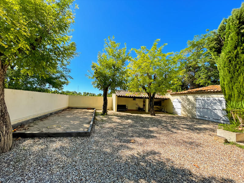 Maison - 250 m² - 6 pièces