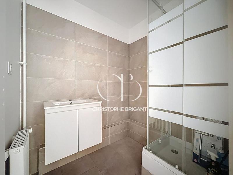 Appartement - 96 m² - 5 pièces