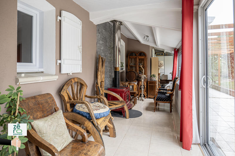 Maison - 233 m² - 7 pièces