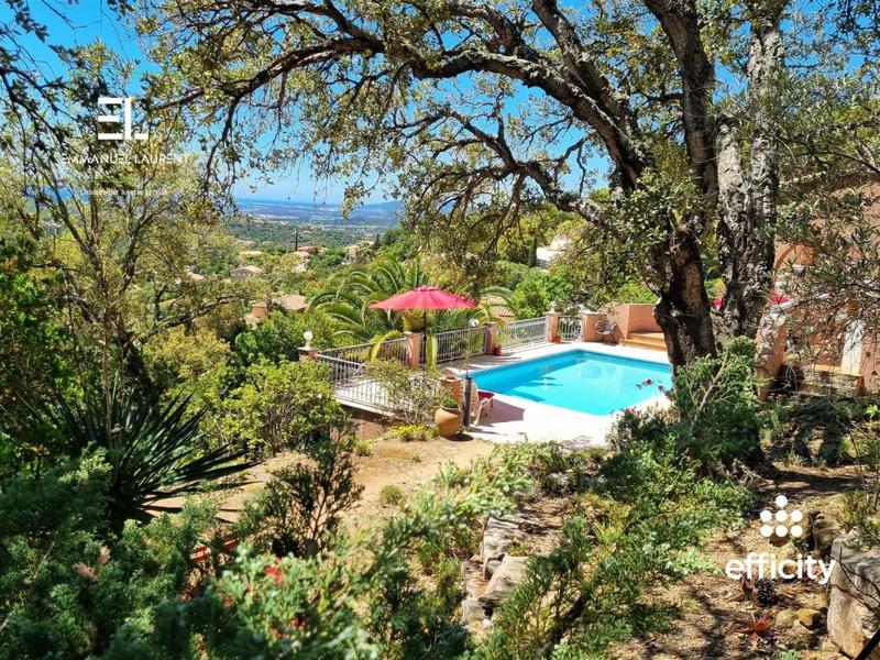 Demeure - 260 m² - 7 pièces