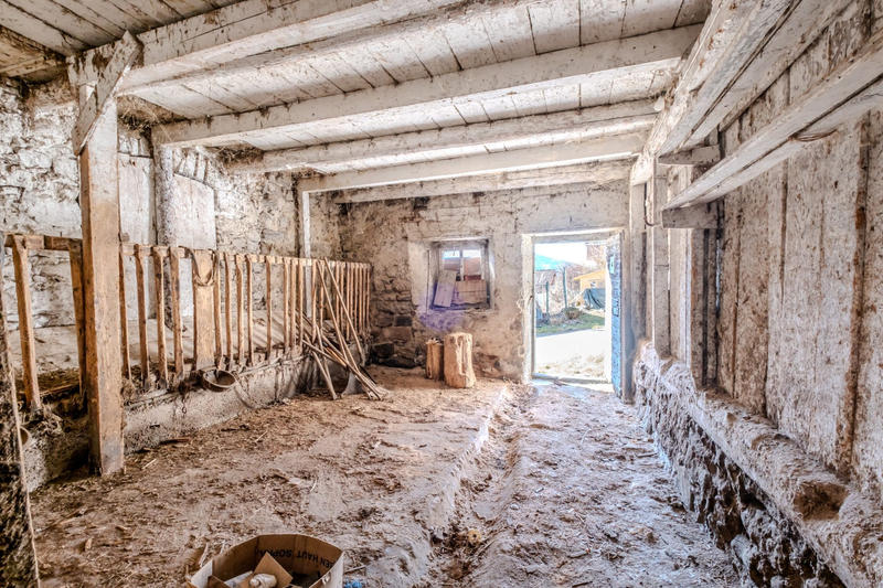 Ferme - 710 m² - 4 pièces