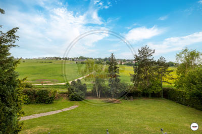 Maison - 253 m² - 8 pièces