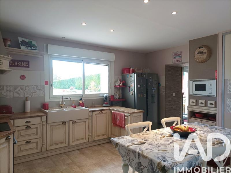 Maison de village - 234 m² - 10 pièces