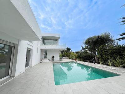 Villa - 257 m² - 6 pièces