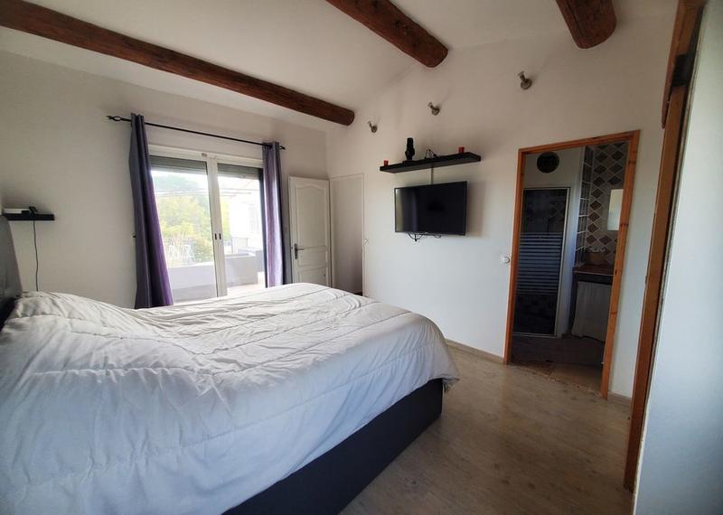 Maison - 198 m² - 7 pièces