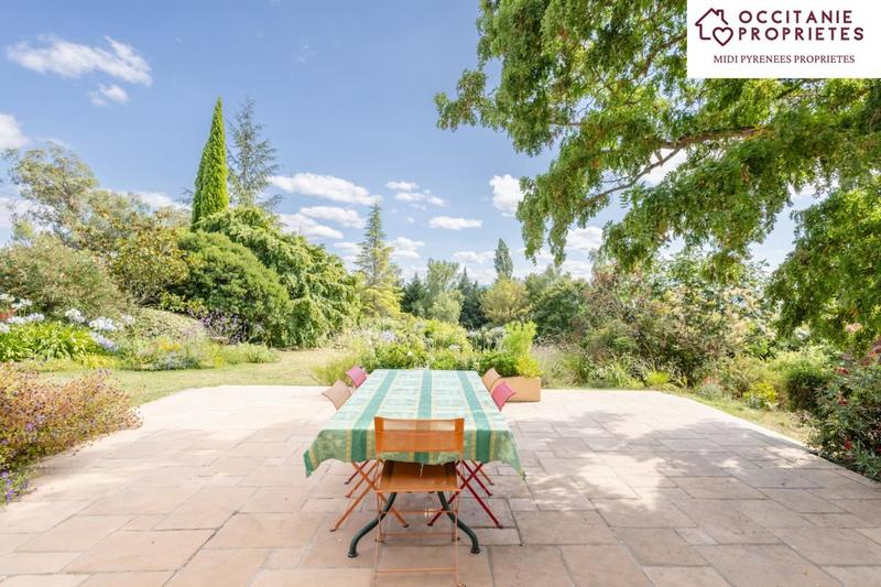 Demeure - 304 m² - 10 pièces