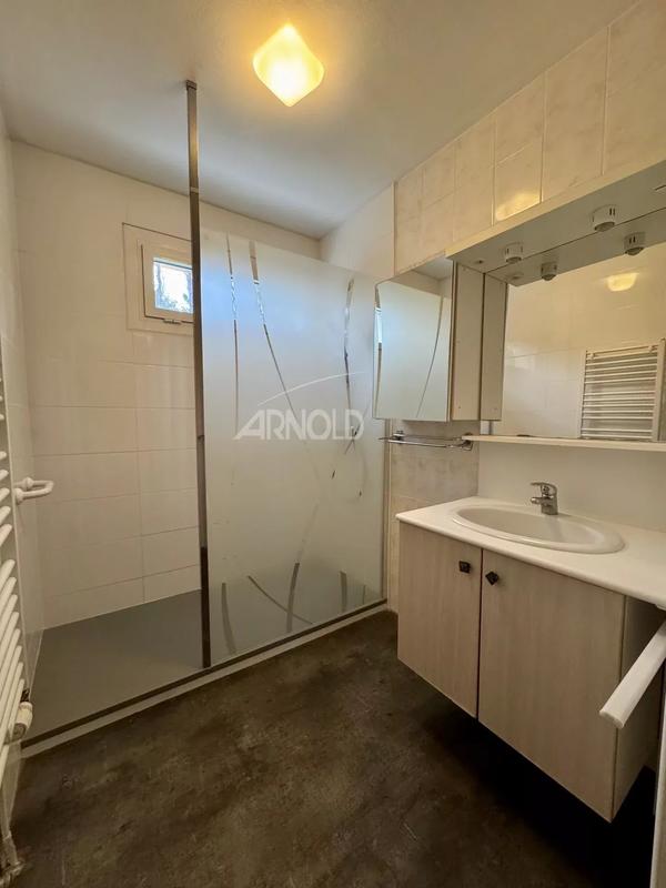 Appartement - 85 m² - 3 pièces