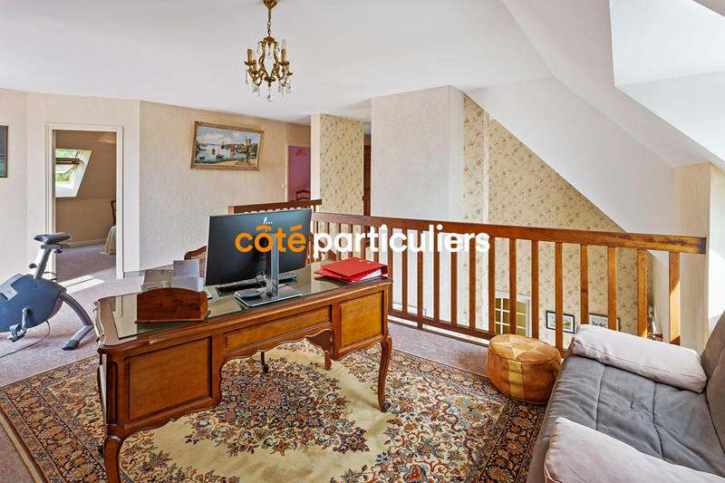 Maison - 203 m² - 6 pièces