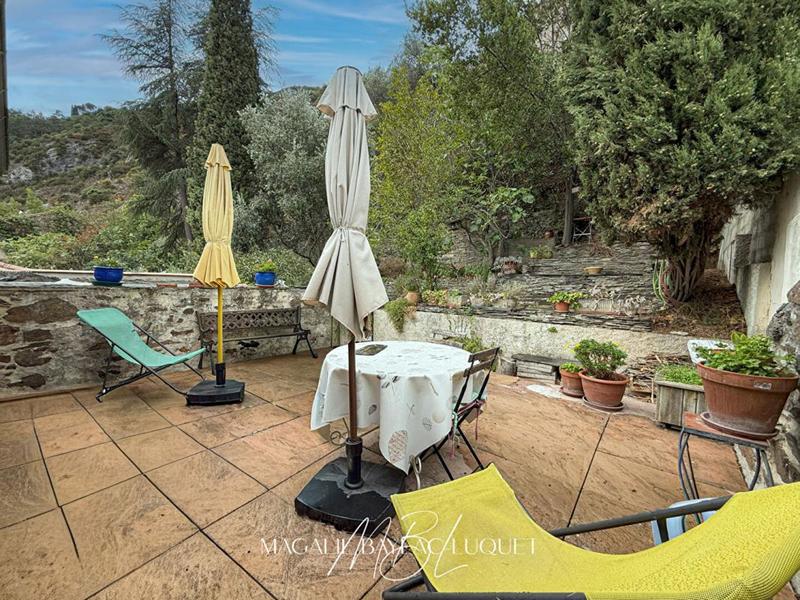 Maison - 216 m² - 10 pièces