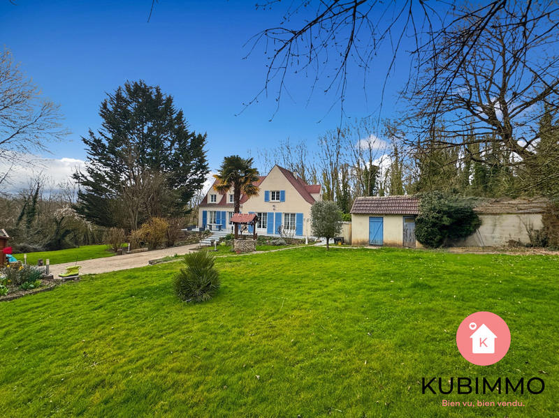 Maison - 212 m² - 8 pièces