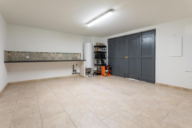 Maison - 200 m² - 7 pièces