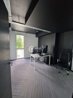 Bureau - 215 m²