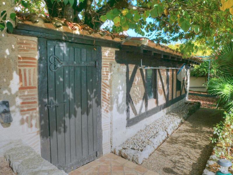 Maison - 390 m² - 11 pièces