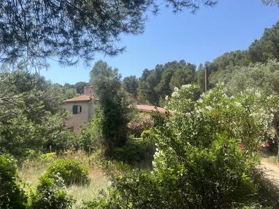 Maison - 230 m² - 7 pièces