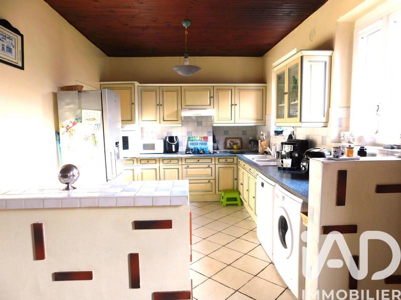 Maison - 211 m² - 7 pièces