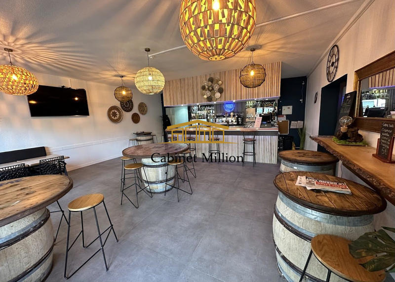 Local commercial - 341 m²