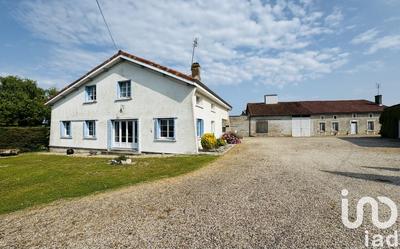 Maison - 255 m² - 9 pièces
