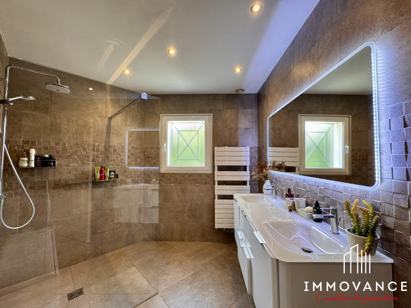 Maison - 155 m² - 5 pièces