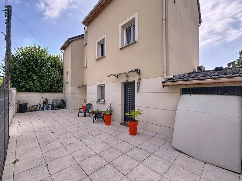 Maison - 160 m² - 8 pièces