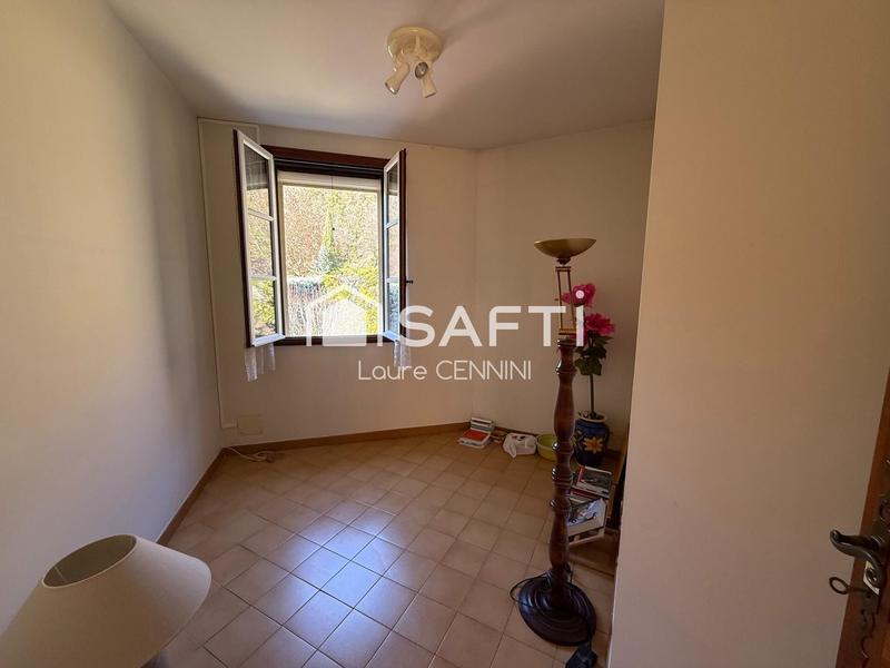 Maison - 195 m² - 8 pièces