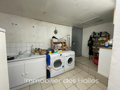 Maison - 219 m² - 9 pièces