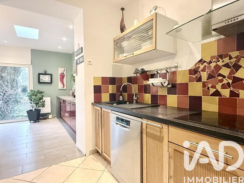 Maison - 231 m² - 7 pièces