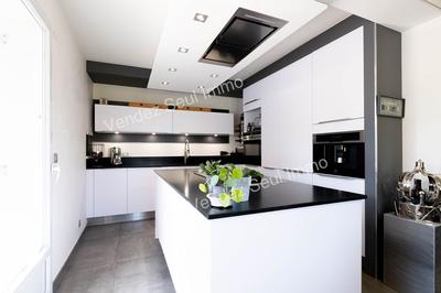 Maison - 99 m² - 4 pièces