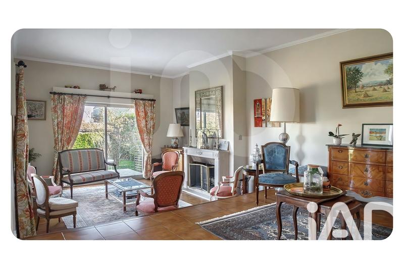 Maison - 251 m² - 10 pièces