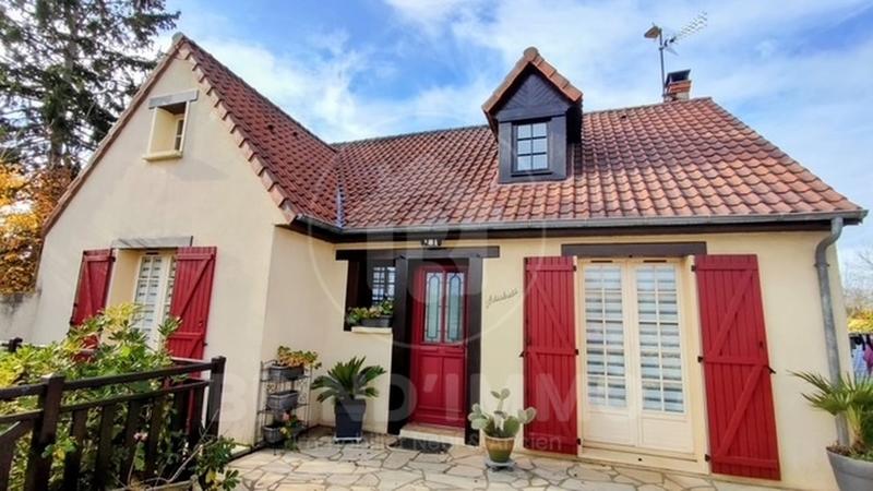 Maison - 95 m² - 5 pièces