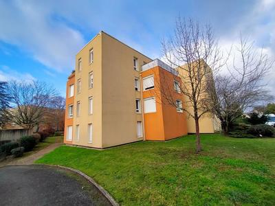 Appartement - 74 m² - 4 pièces