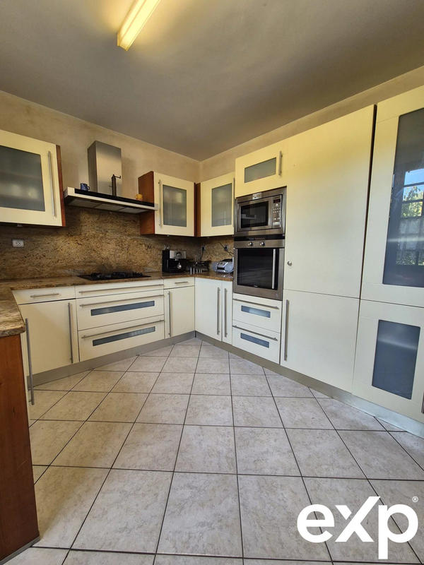 Maison - 144 m² - 5 pièces