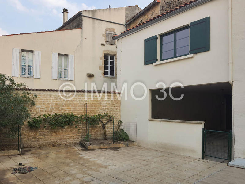 Maison de ville - 197 m² - 10 pièces