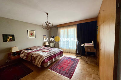 Maison - 184 m² - 6 pièces