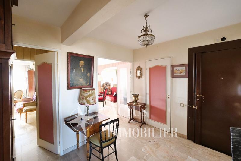 Appartement - 141 m² - 5 pièces