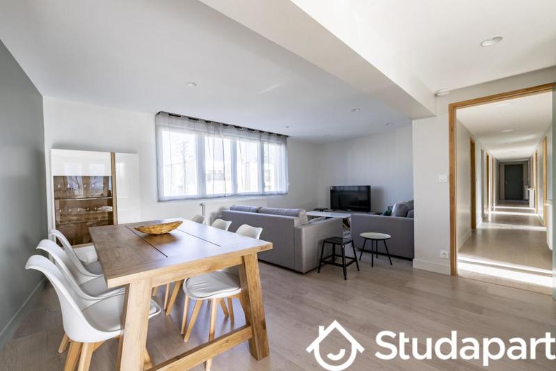 Chambre - 10 m² - 1 pièce