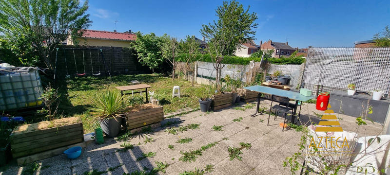 Maison - 90 m² - 4 pièces