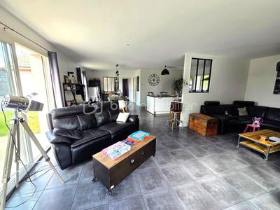 Villa - 140 m² - 6 pièces