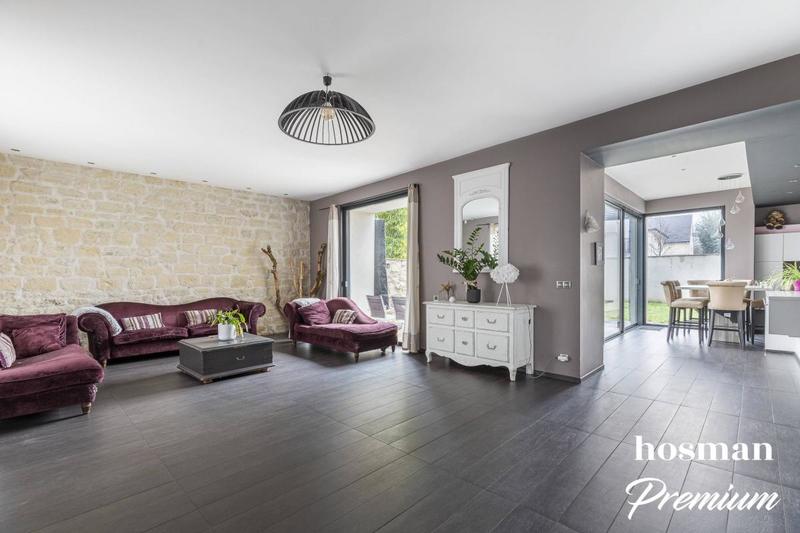 Maison - 290 m² - 6 pièces