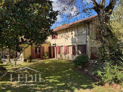 Maison - 161 m² - 7 pièces