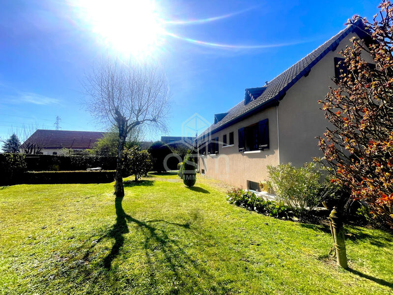 Maison traditionnelle - 135 m² - 6 pièces