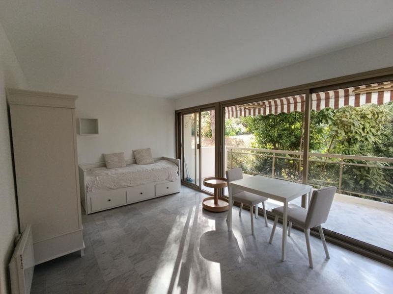 Studio - 24 m² - 2 pièces