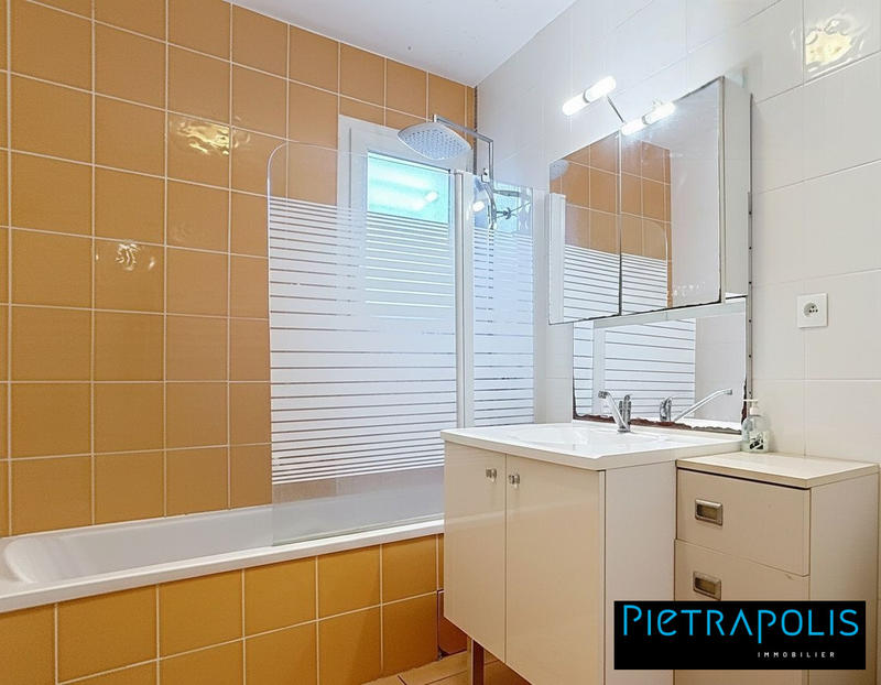 Maison - 100 m² - 6 pièces