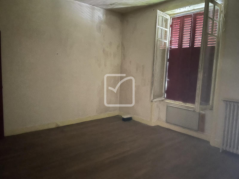 Maison - 96 m² - 6 pièces